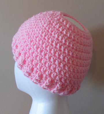 Simple crochet messy bun beanie hat with ribbed border